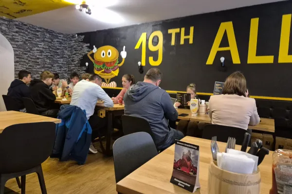 19th Alley Burger & Co. halal restaurant in Solothurn