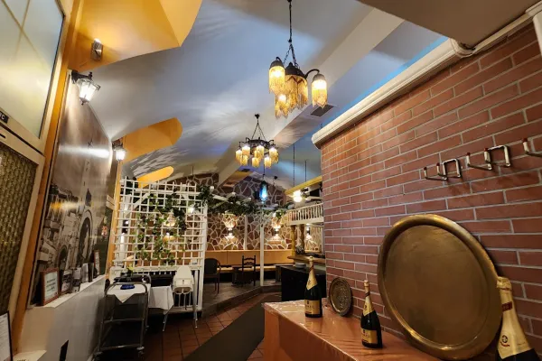 Al Fayrooz halal restaurant in Wien