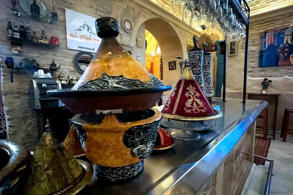 Al-Medina halal restaurant in Sevilla