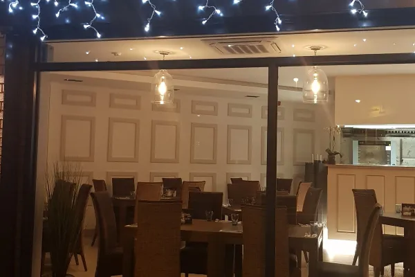 Al-Qamar Restaurant halal restaurant in Birmingham