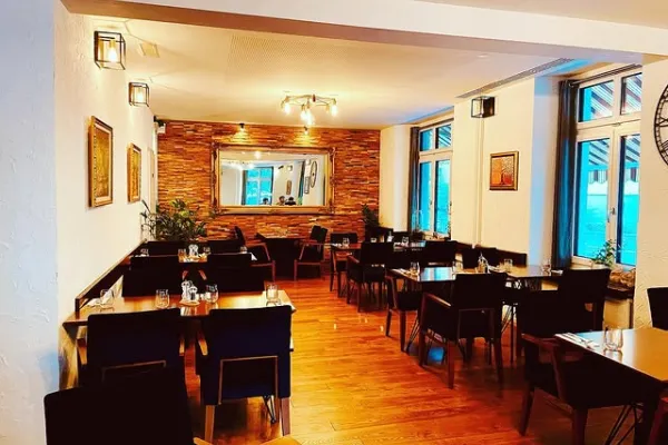 AnaMiRa | Italian Restaurant & Pizza halal restaurant in Zürich