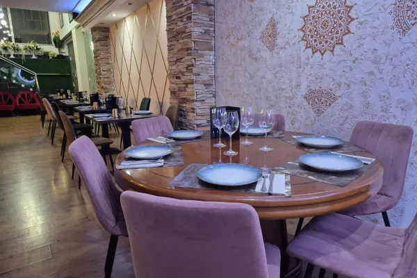 Baraat halal restaurant in Madrid