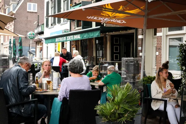 Bistro De Zoete Inval halal restaurant in Zwolle