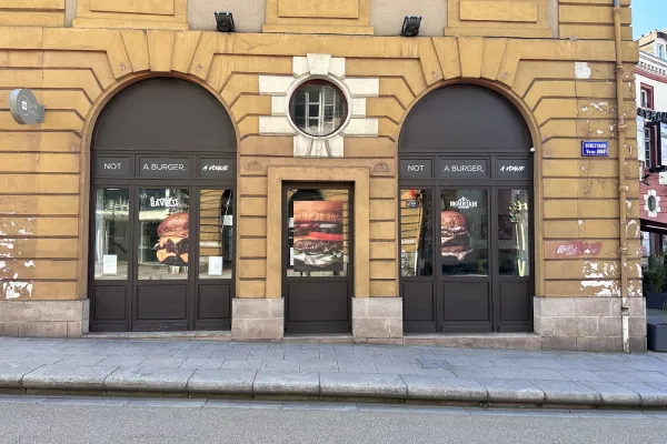 Black & White Burger Limoges halal restaurant in Limoges