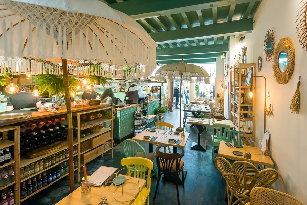 Blossom by KP | Café Restaurant halal restaurant in Leiden