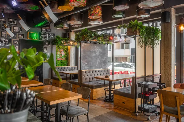 Bull's Kitchen | Burger, Steak & Co. halal restaurant in Hannover