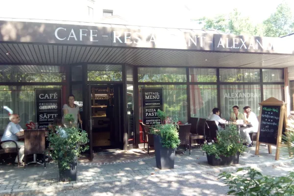 Cafe-Restaurant Alexandra halal restaurant in Ried im Innkreis