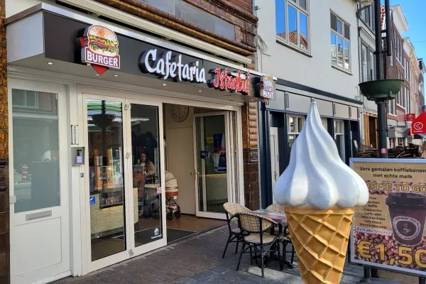 Cafetaria Istanbul halal restaurant in Gorinchem
