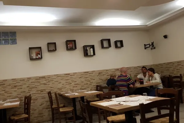 Casa Giglio Pizzeria halal restaurant in Acerra