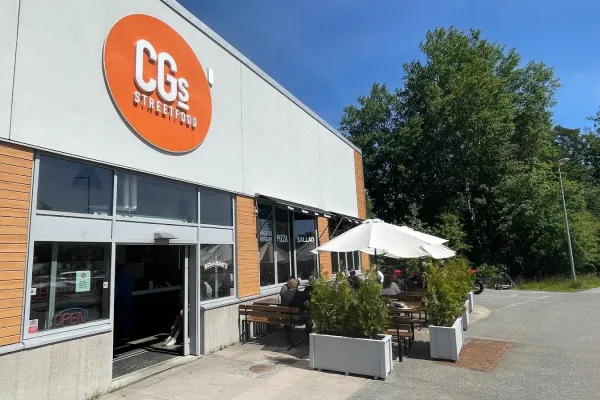 CGs Burgers & Pizzas - Danderyd halal restaurant in Danderyd