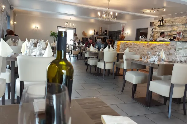 Ciao Italia halal restaurant in Manage