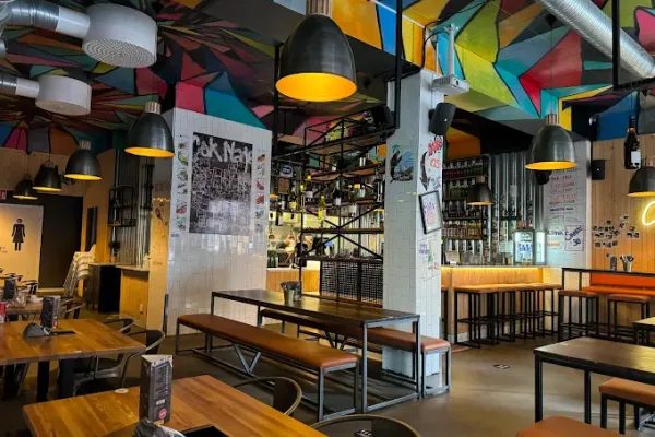 Cok Najs - Restaurang & Bar halal restaurant in Linköping