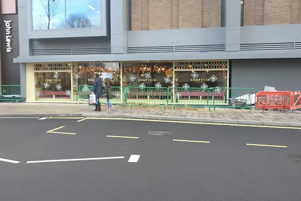 Comptoir Libanais Oxford halal restaurant in Oxford
