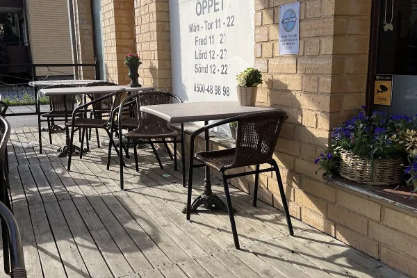 De Luxe Pizzeria & Restaurang Skövde halal restaurant in Skövde