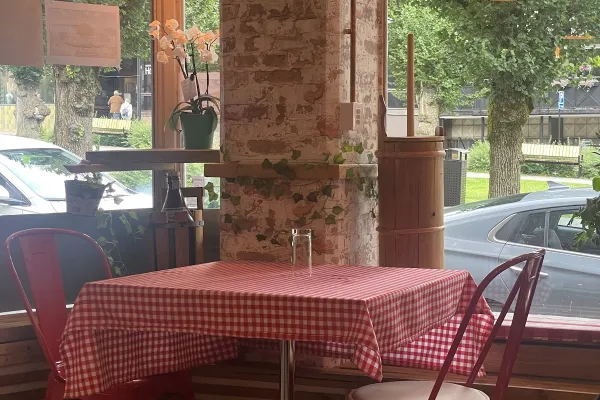 De Rada Pizzeria halal restaurant in Nässjö