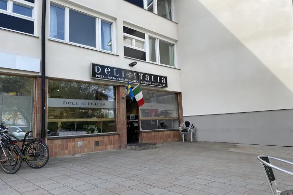 Deli Italia Danderyd halal restaurant in Danderyd