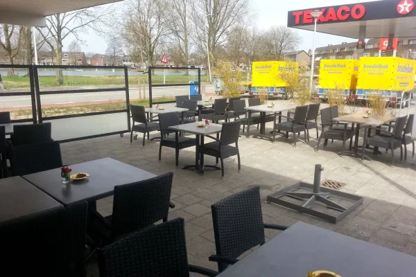 Eetcafé Santas halal restaurant in Krimpen aan den IJssel