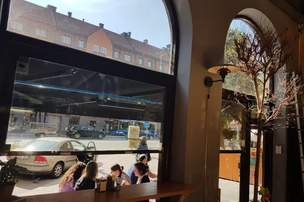 Falloumi halal restaurant in Stockholm