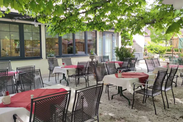 Gasthaus zum alten Zollhaus halal restaurant in Korneuburg