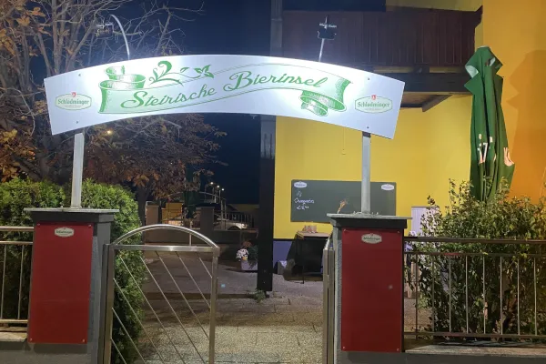 Gasthof Steirische Bierinsel halal restaurant in Strasshof an der Nordbahn