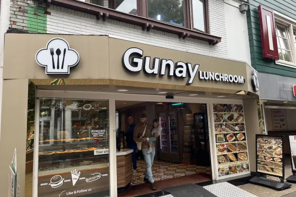 Günay Lunchroom halal restaurant in Zaandam