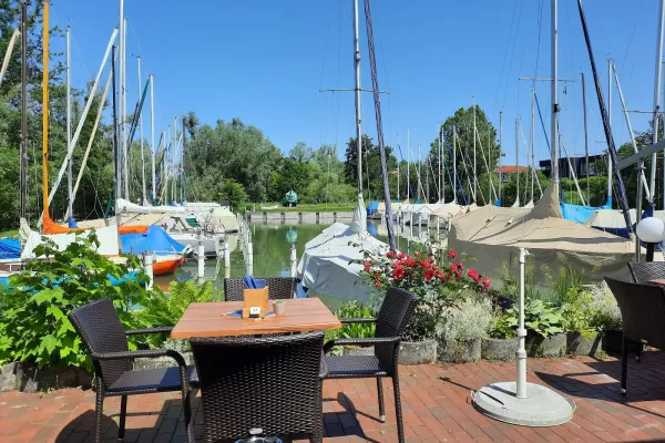 Hafenrestaurant Alti Badi halal restaurant in Kreuzlingen