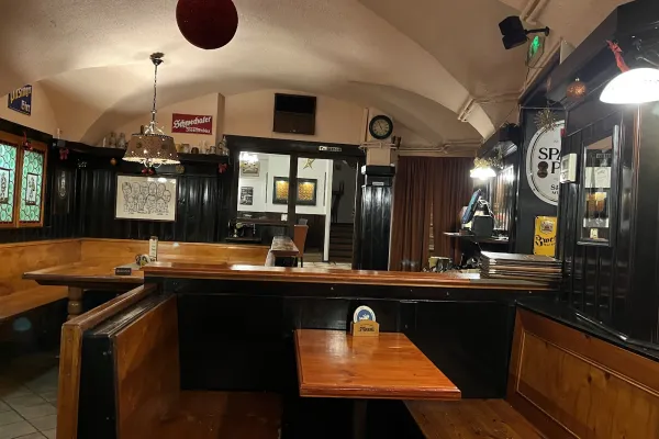 Haus der Biere halal restaurant in Mödling