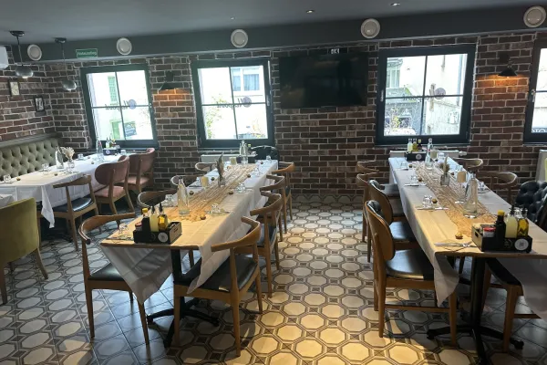 Henpoint halal restaurant in Stuttgart