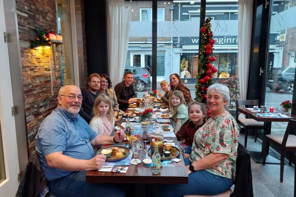 Het Smulhuis/ van den Broek halal restaurant in Brunssum