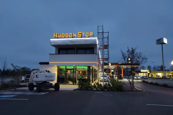 Hudson Stop - American Diner NEUERÖFFNUNG halal restaurant in Sankt Valentin