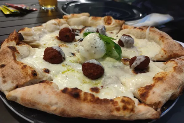 In Pizza Contemporanea & Food Experience halal restaurant in Crotone
