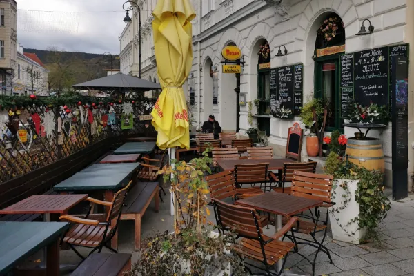 Josefs Almkuchl halal restaurant in Baden