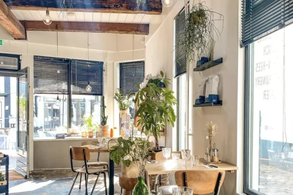 KEES - Natural Food & Specialty Coffee halal restaurant in Heerenveen