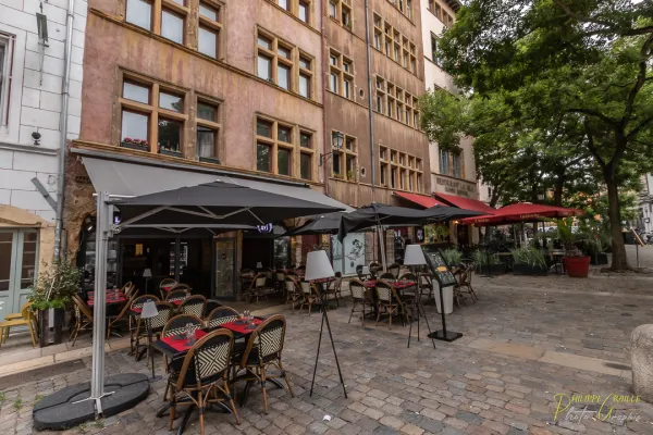 La Grillardière AVS halal restaurant in Lyon
