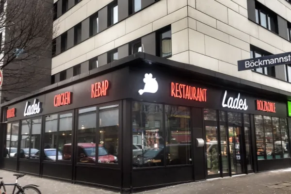 Lades Holzkohlegrill Restaurant Hamburg halal restaurant in Hamburg