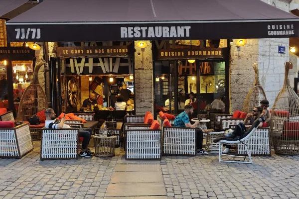 L'AUTHENTIK halal restaurant in Lyon