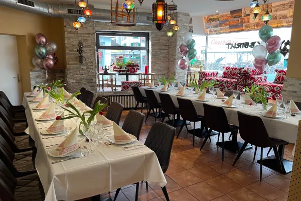 Layaly Beirutليالي بيروت انترلاكن مطعم لبناني عربي حلال halal restaurant in Interlaken