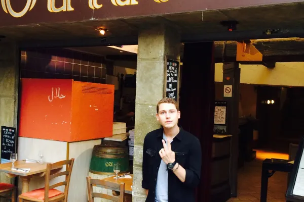 Le Oulala Halal Paris halal restaurant in Paris