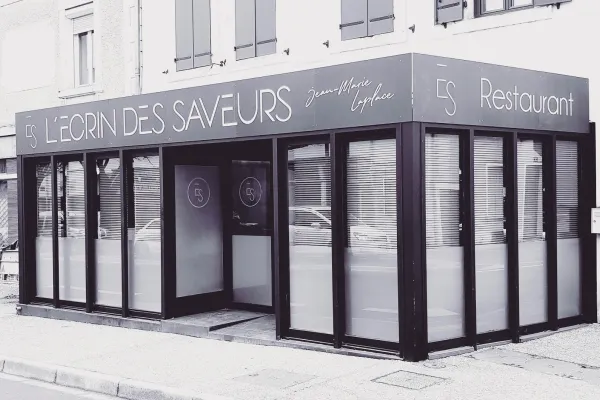 L'Écrin Des Saveurs halal restaurant in Châteauroux