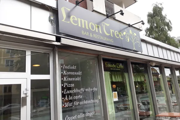 Lemon Tree Bar & Restaurang halal restaurant in Piteå