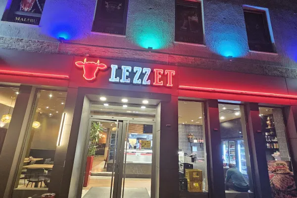 Lezzet halal restaurant in Darmstadt
