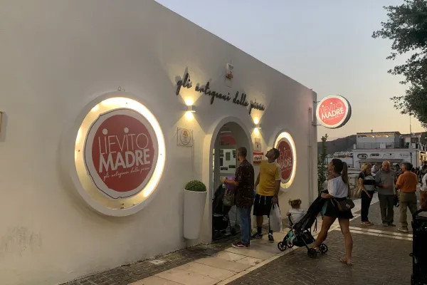 Lievito Madre halal restaurant in Crotone