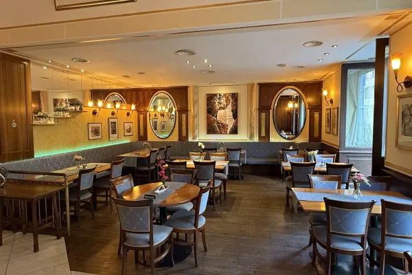 Lord of S - Restaurant & Shisha Lounge halal restaurant in Wien