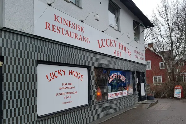 Lucky House halal restaurant in Bålsta