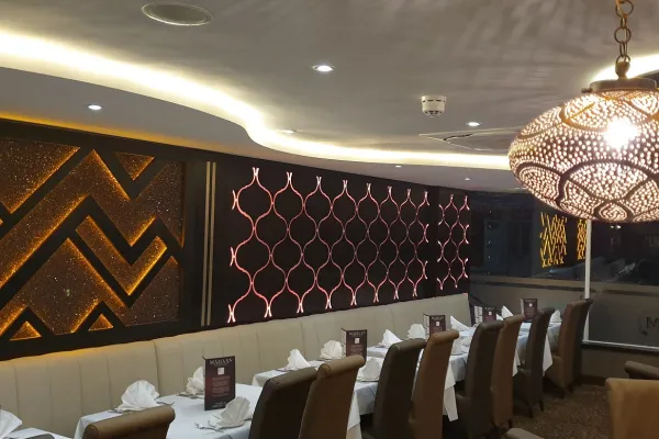 Mahaan Restaurant halal restaurant in Worthing