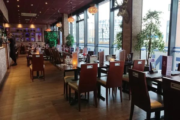 Mahzen halal restaurant in Ipswich