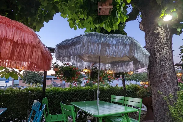 Mama Persia Zürichsee halal restaurant in Rüschlikon