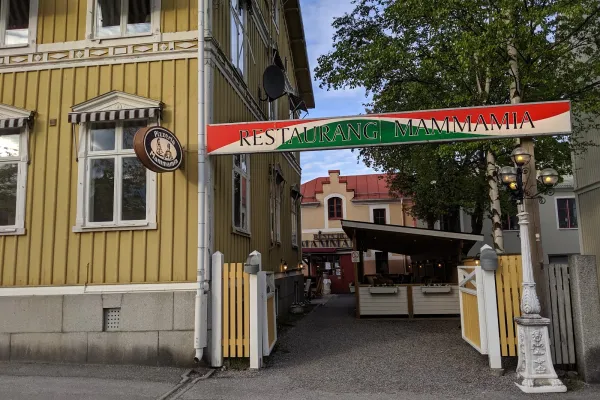 Mamma Mia halal restaurant in Örnsköldsvik