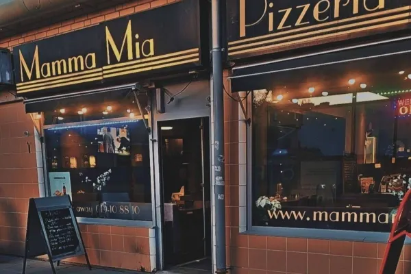Mamma Mia Pizzeria halal restaurant in Örebro