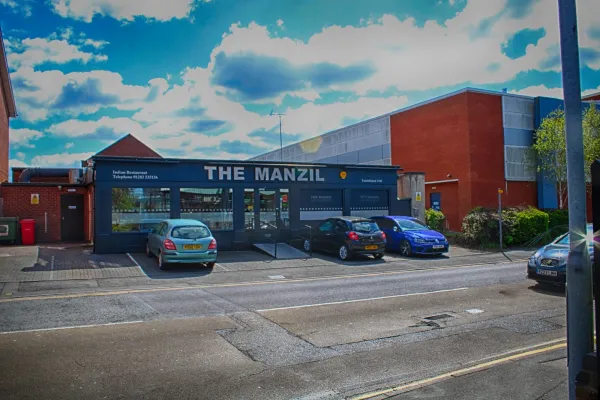 Manzil Gold halal restaurant in Burton upon Trent